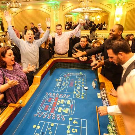 Casino slot maşınları pula oynayır.